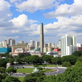 o que abre e o que fecha na cidade de SP no feriado de 9 de Julho